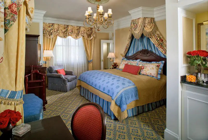 luxury-hotels-colorado-broadmoor-slide-10_lg