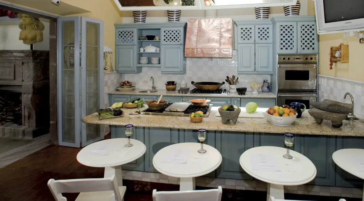 sazon cooking school